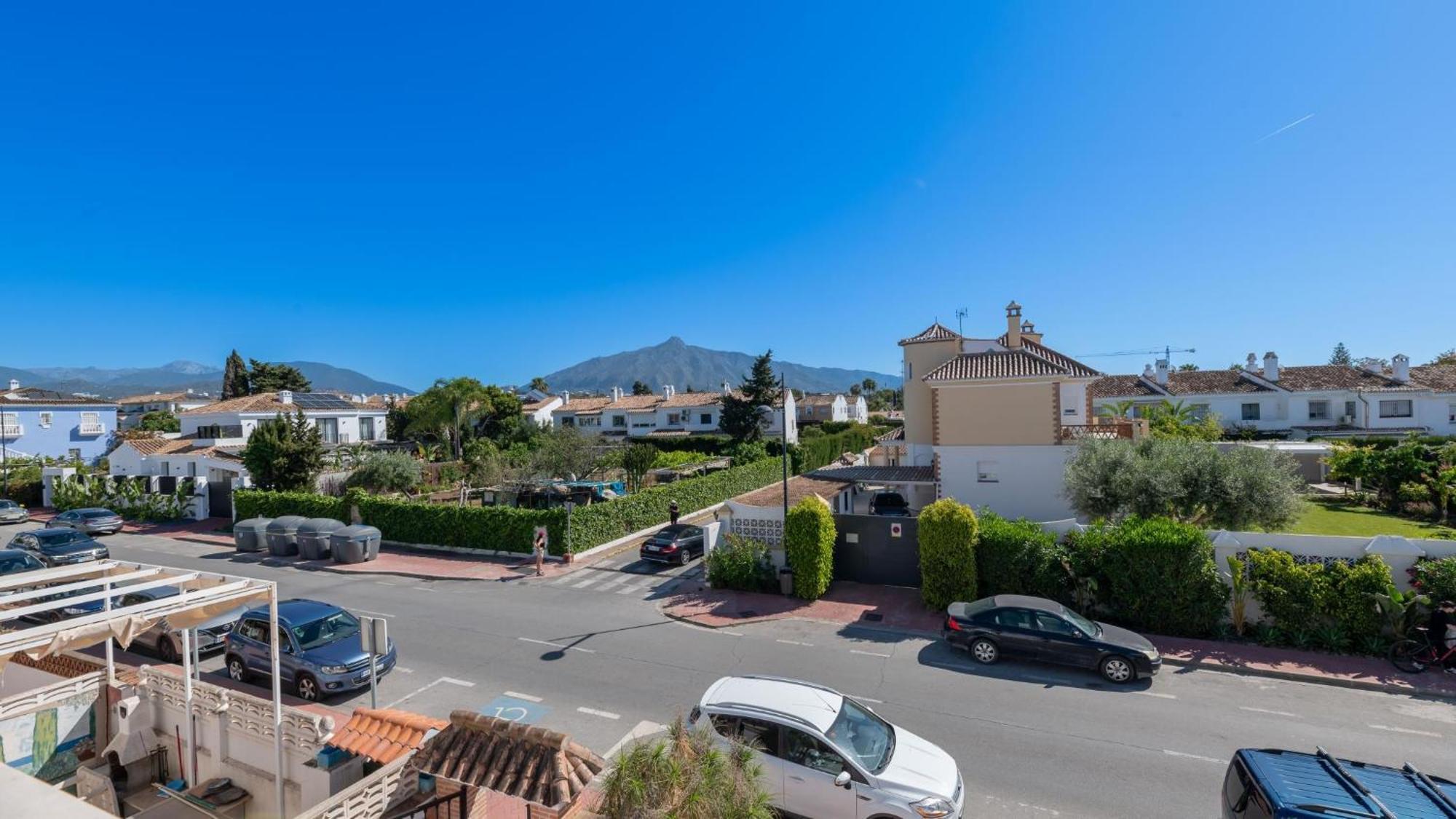 Angeles Front * Marbella