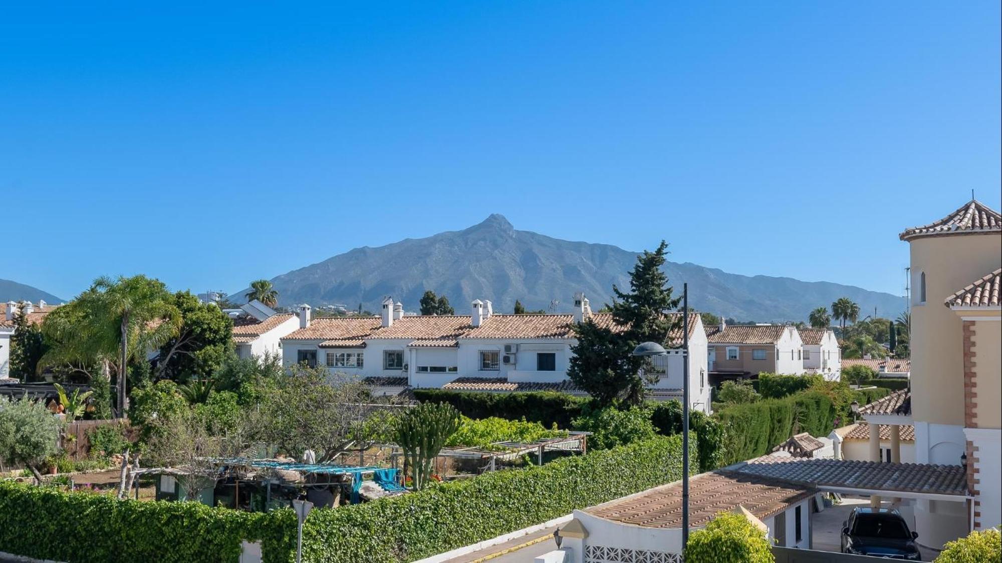 Angeles Front Holiday home